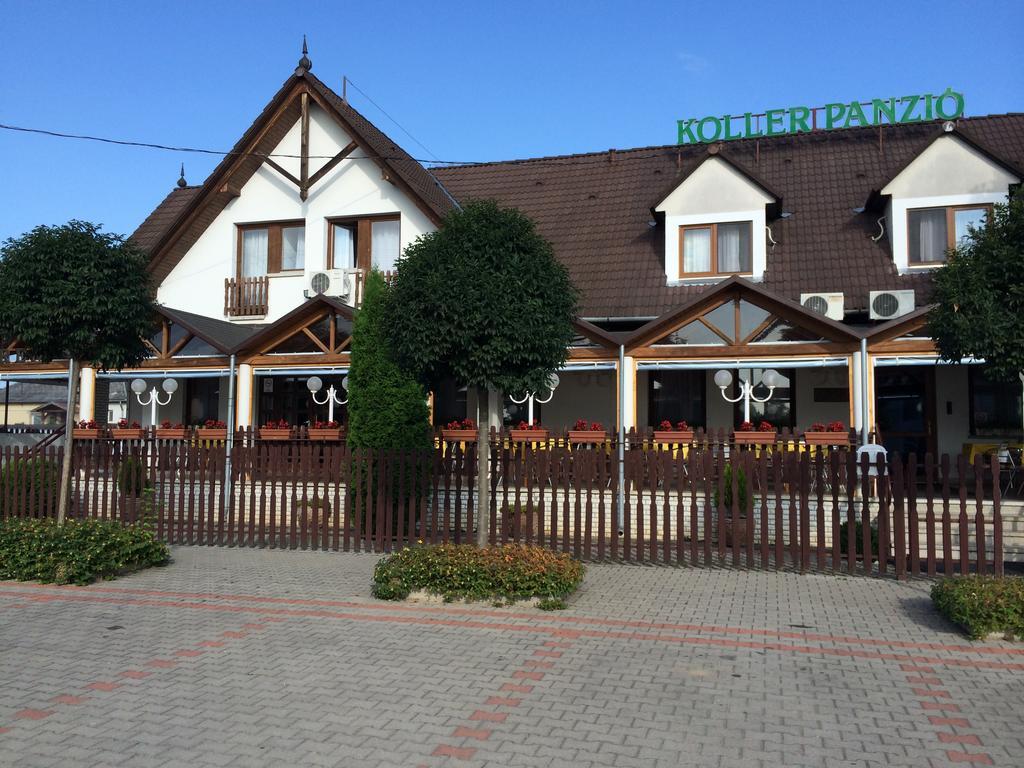 Koller Panzio Hotel Bonyhád Kamer foto