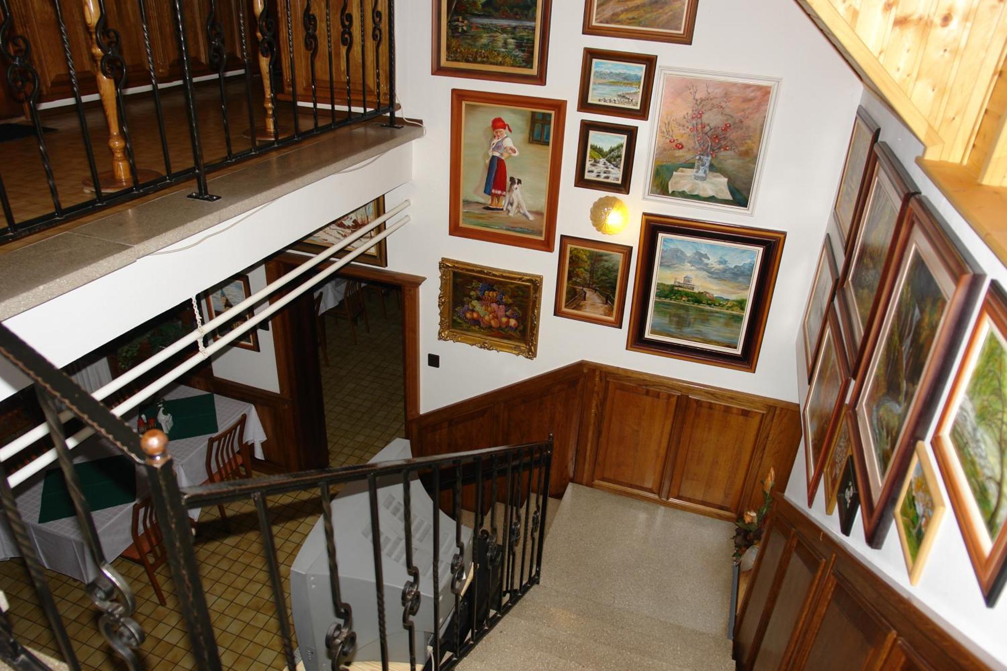 Koller Panzio Hotel Bonyhád Buitenkant foto