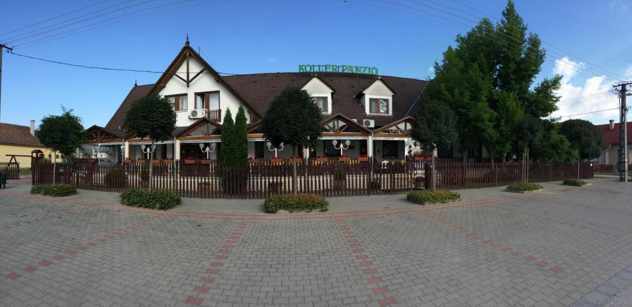 Koller Panzio Hotel Bonyhád Buitenkant foto