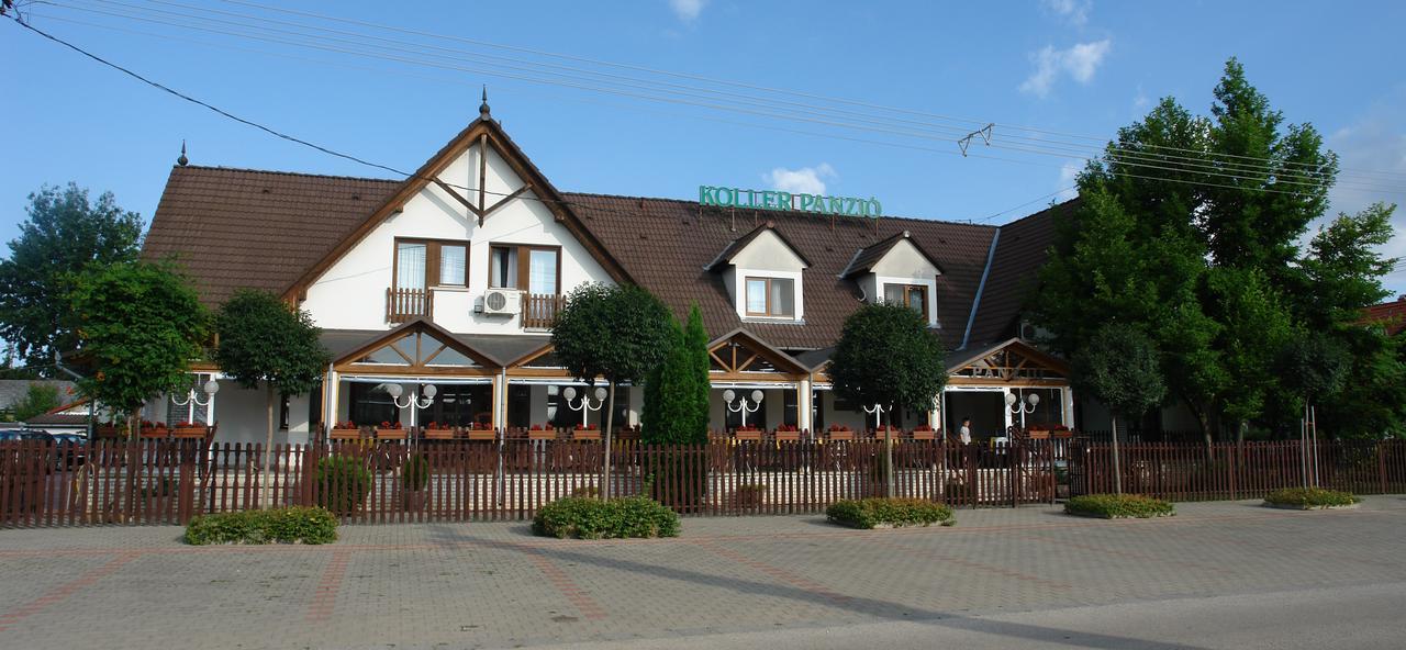 Koller Panzio Hotel Bonyhád Buitenkant foto