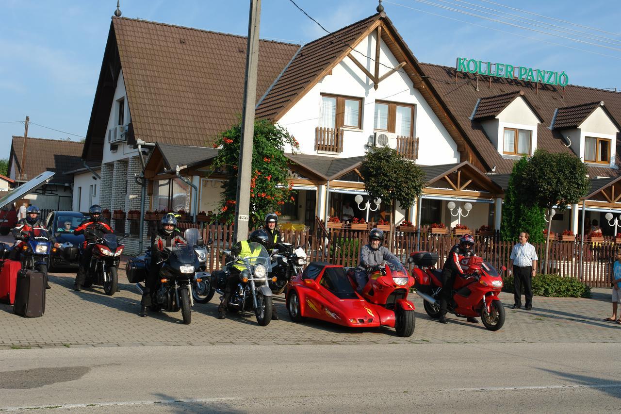Koller Panzio Hotel Bonyhád Buitenkant foto